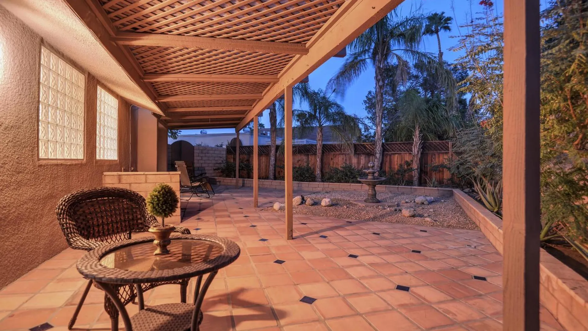 Сasa de vacaciones Padua Paradise - 2Br Pool, Hot Tub, Mtn Views Palm Springs